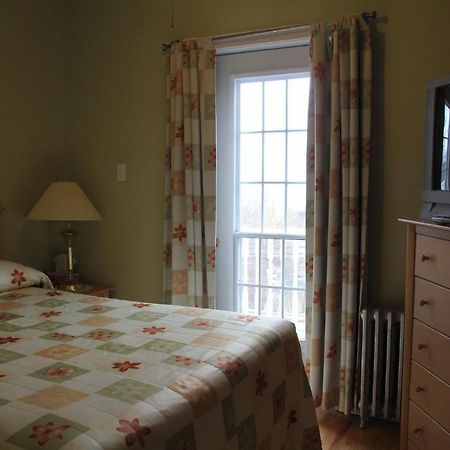 Dolan'S Inn & Suites Пикту Экстерьер фото